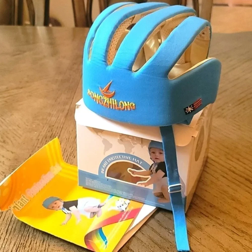 Infant protective hat NWT 💙